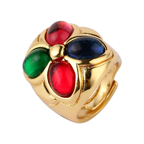 As pedras preciosas artificiais do embutimento geométrico do chapeamento de cobre do estilo clássico abrem anéis