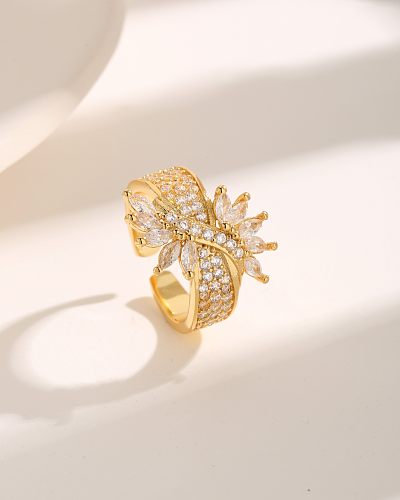 Glamouröser Vintage-Stil, luxuriöse Blütenblatt-Kupferbeschichtung, Zirkon-Einlage, 18 Karat vergoldete offene Ringe
