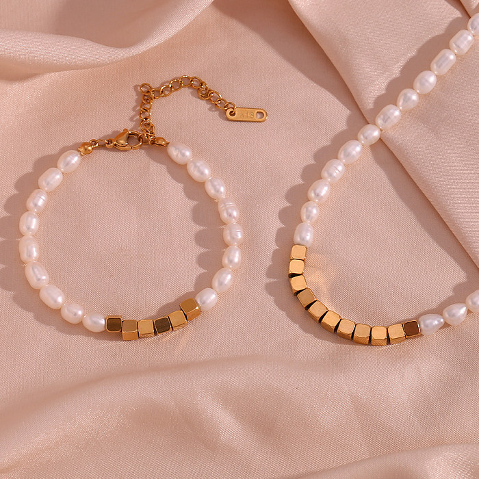 Collier de bracelets plaqués or 18 carats avec perles d'eau douce carrées en acier inoxydable de style classique