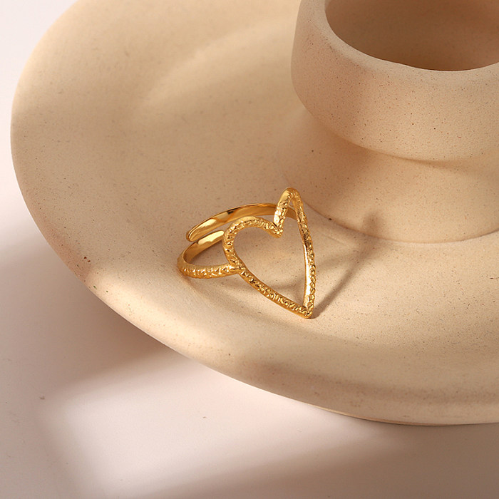 Anillos abiertos chapados en oro de 18 quilates de acero inoxidable con forma de corazón de estilo británico retro estilo IG