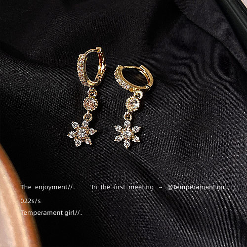 1 Pair Classic Style Flower Copper Plating Inlay Zircon Earrings