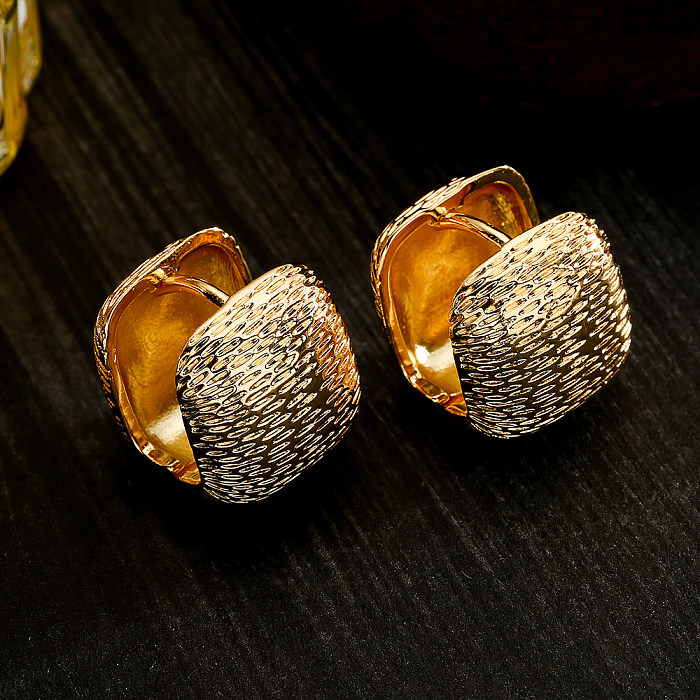 1 Pair Simple Style Commute Solid Color Copper Plating 18K Gold Plated Earrings