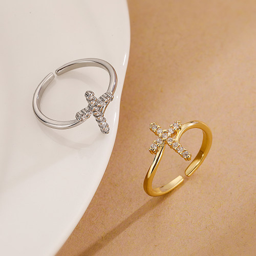 O estilo simples comuta anéis abertos banhados a ouro do zircão 18K do embutimento do chapeamento de cobre transversal