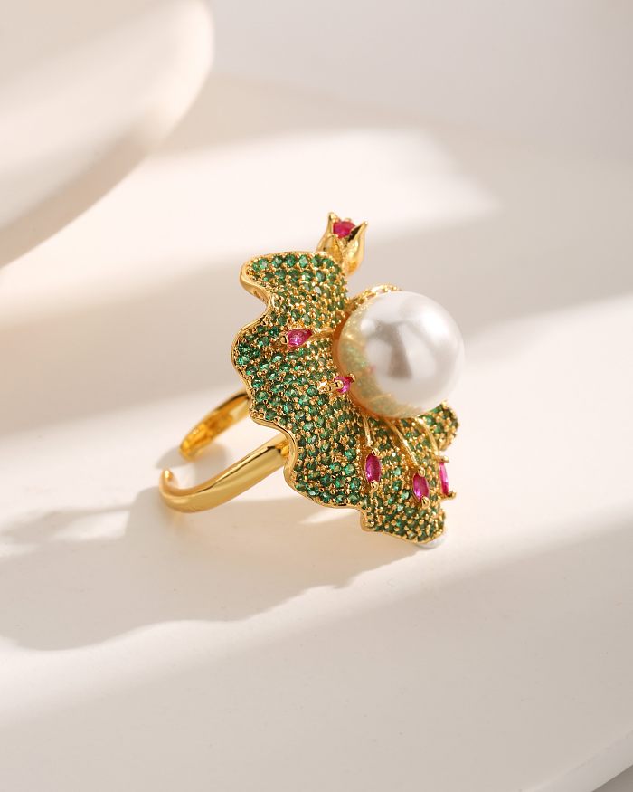 Élégant Style Vintage luxueux pétale de fleur cuivre placage incrustation perles artificielles Zircon 18K plaqué or anneaux ouverts anneaux