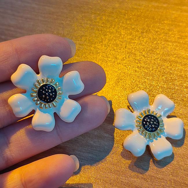 1 Pair Simple Style Flower Patchwork Copper Ear Studs