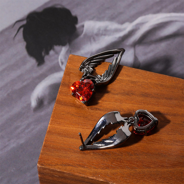 1 paire d'ailes en forme de cœur Punk Hip-Hop, incrustation de cuivre Zircon plaqué or 18 carats, boucles d'oreilles pendantes