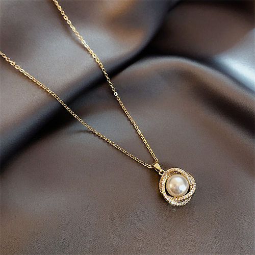 Großhandel elegante runde Halskette mit künstlichen Perlen und Zirkon-Ringen aus Titanstahl