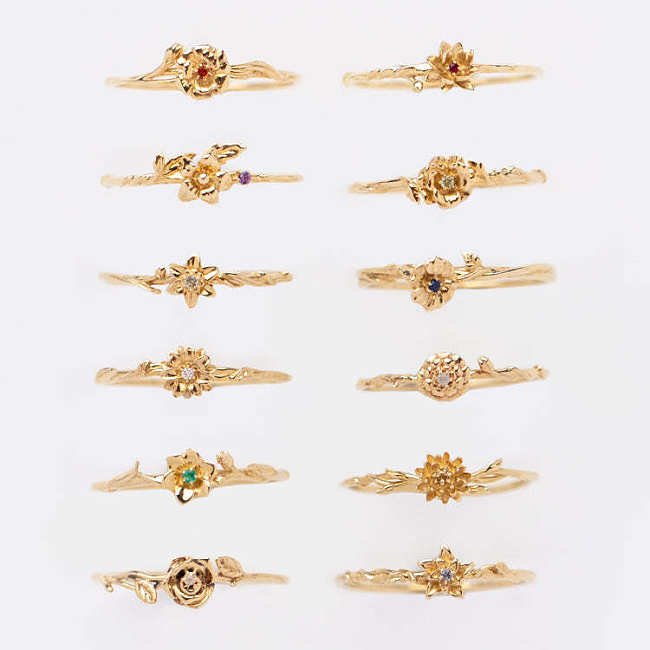 Elegante, glamouröse, vergoldete Ringe im klassischen Stil mit Blumenverkupferung und Inlay mit Geburtsstein