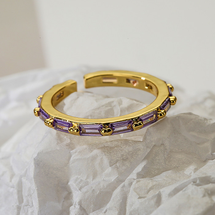 Schlichter, glänzender, rechteckiger, verkupferter offener Zirkon-Inlay-Ring mit 18-Karat-Vergoldung
