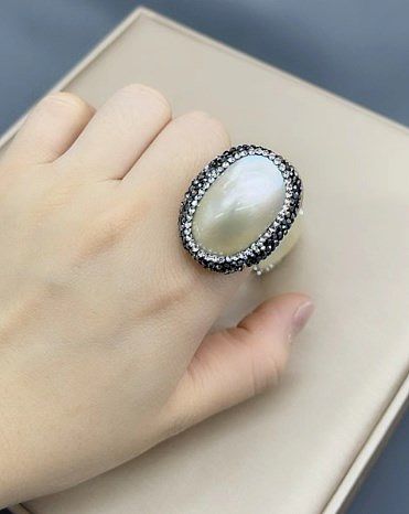 Retro Oval Copper Plating Inlay Pearl Diamond Rings