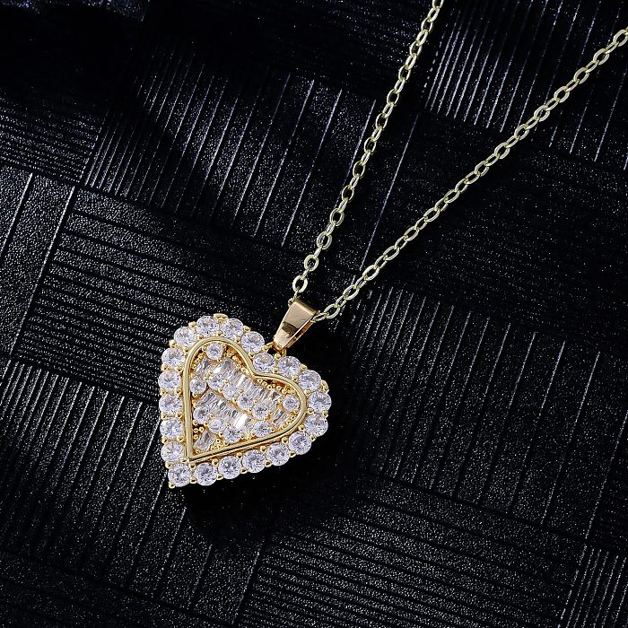 Collier pendentif plaqué or 18 carats avec incrustation de cuivre en forme de cœur doux