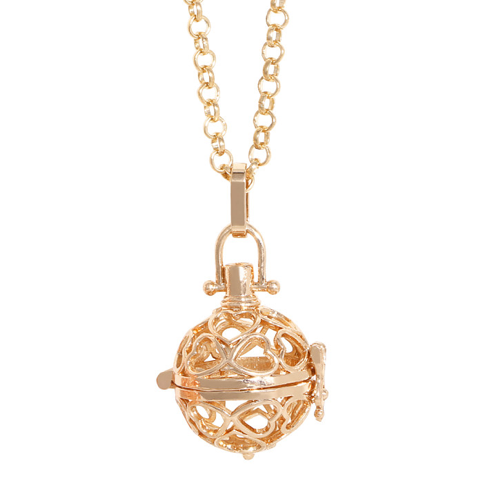 Rétro placage de cuivre en forme de coeur rond évider collier pendentif plaqué or 18 carats