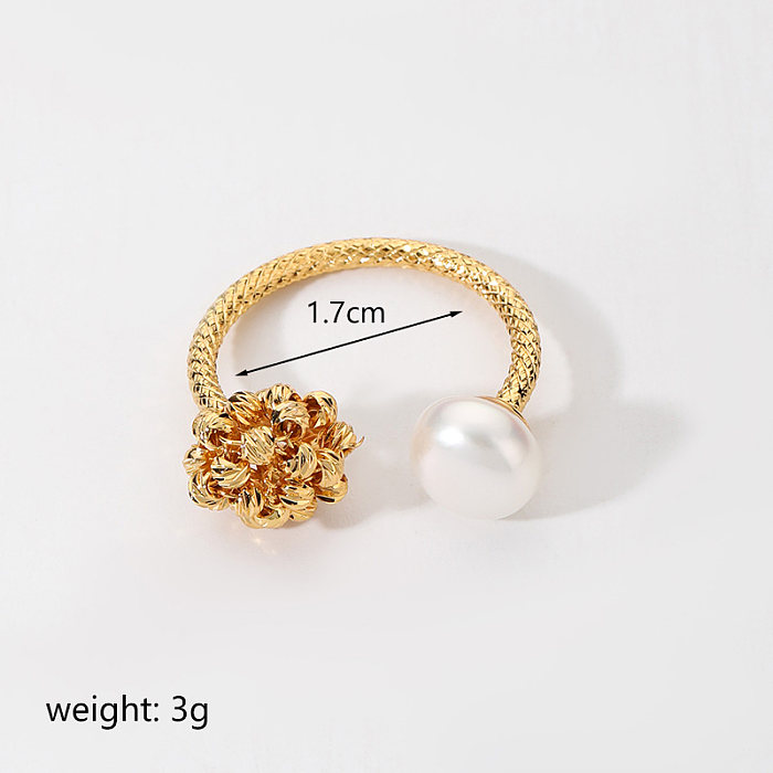 IG estilo flor chapeamento de cobre embutido pérola de água doce 18K anéis abertos banhados a ouro