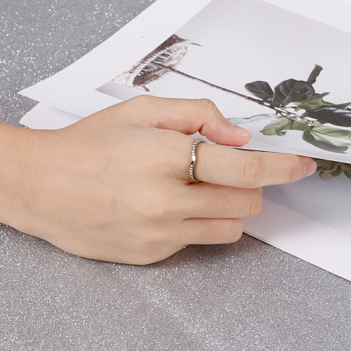 Simple Style V Shape Titanium Steel Inlay Zircon Rings