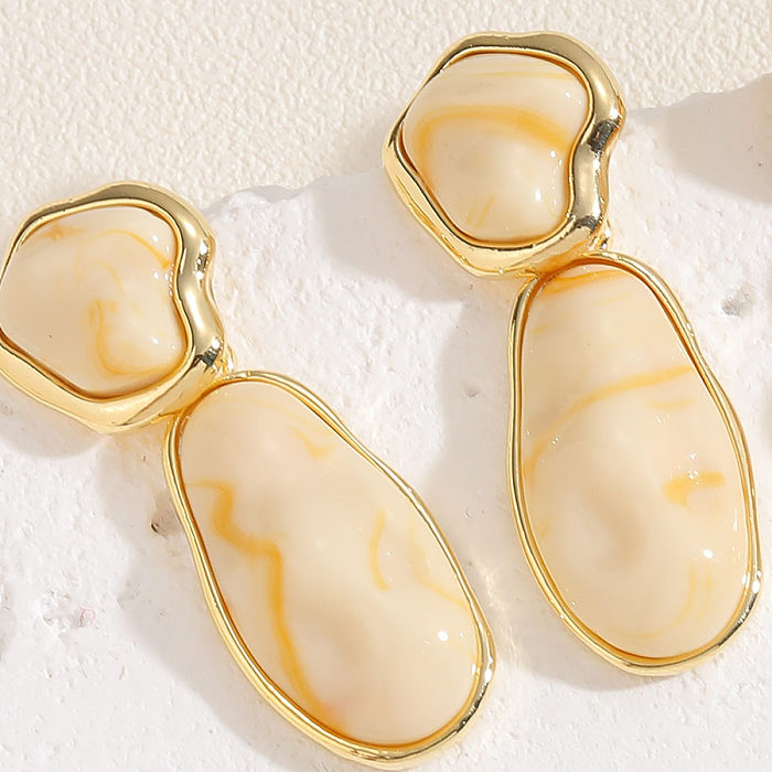 1 Paar niedliche, schlichte Pendel-Ohrringe in Herzform aus Kupfer mit 14-Karat-Vergoldung