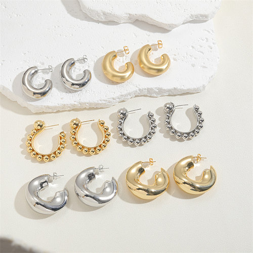 1 paire de boucles d'oreilles élégantes et simples en forme de C plaquées en cuivre plaqué or blanc 14 carats