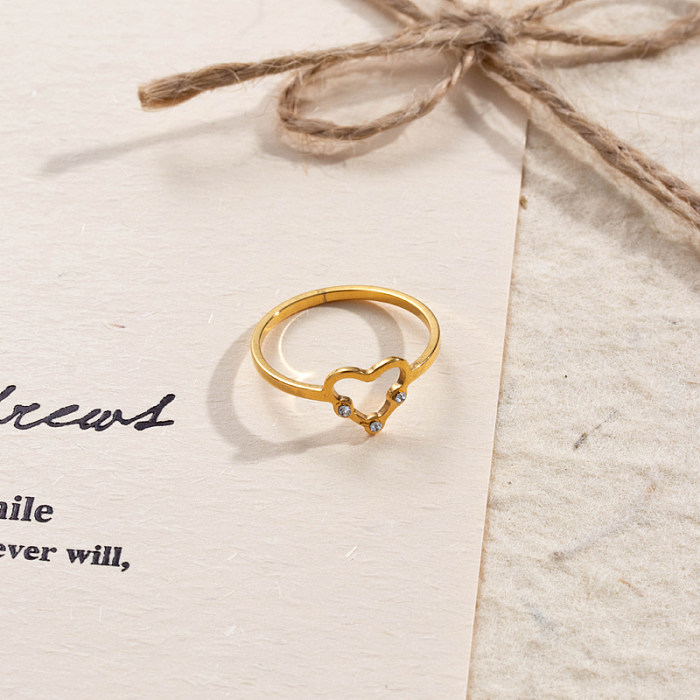 Anéis de strass banhados a ouro 18K em forma de coração estilo clássico básico flor em aço inoxidável a granel