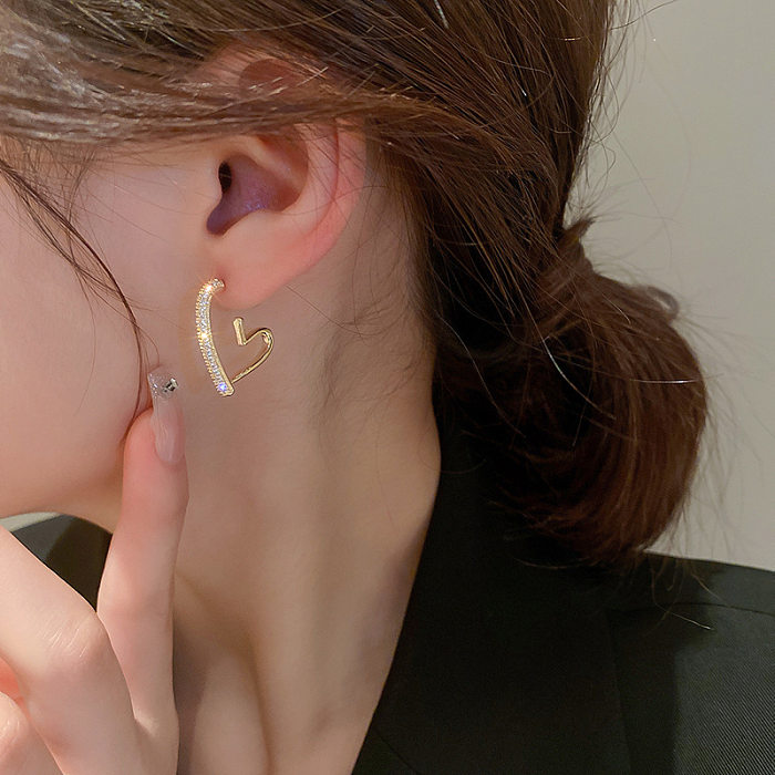 Fashion Heart Shape Copper Hollow Out Zircon Earrings 1 Pair