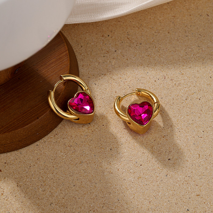 1 par de elegantes pendientes chapados en oro de 18 quilates con incrustaciones de cristal de cobre y forma de corazón de estilo romano