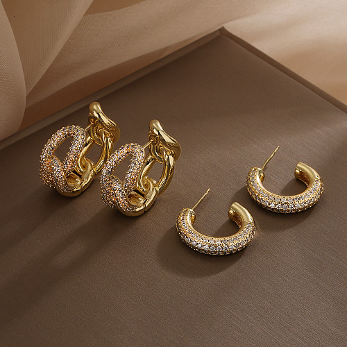 1 Paar schlichte Pendel-Ohrringe in C-Form mit Inlay aus Kupfer und Zirkon mit 18-Karat-Vergoldung