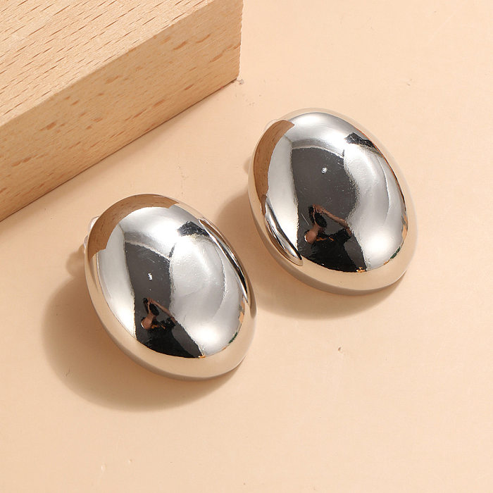 1 paire de clous d'oreilles en cuivre plaqué ovale de style simple