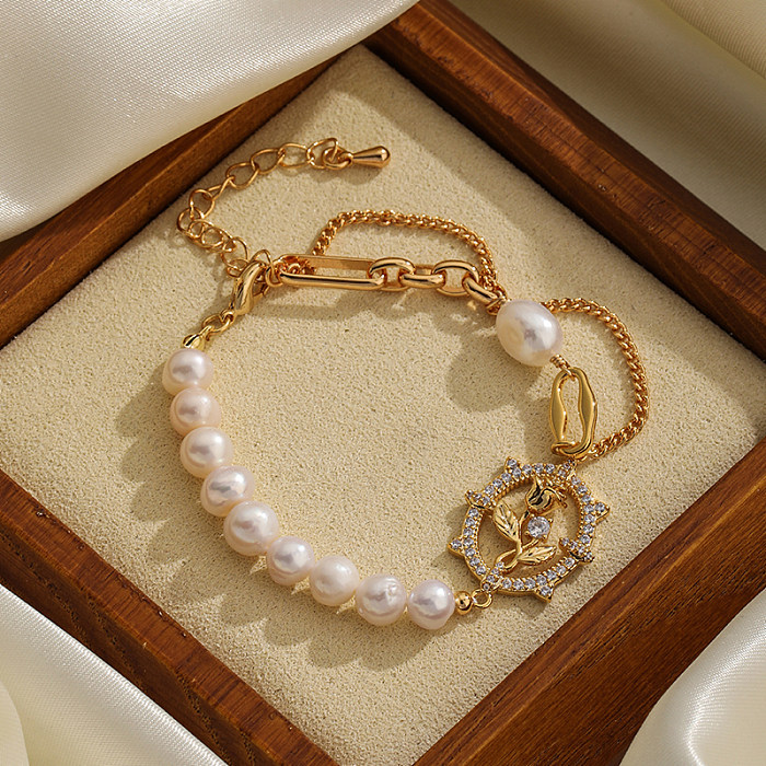 Collar de pulseras chapado en oro de 18 quilates con incrustaciones de perlas de agua dulce con incrustaciones de cobre rosa irregular de estilo simple