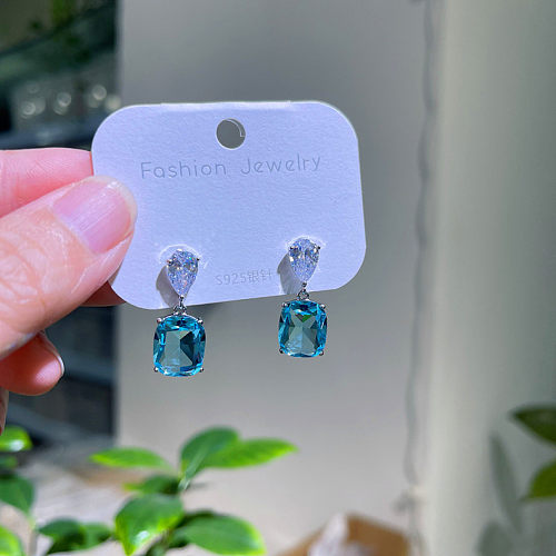 1 Pair Elegant Square Copper Inlay Crystal Drop Earrings