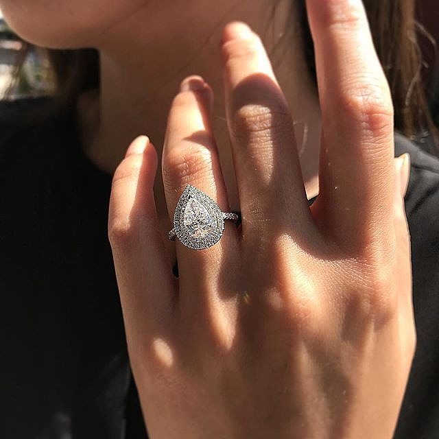 Nuevo y creativo anillo de circonio de cobre en forma de pera en forma de gota, joyería para mujer