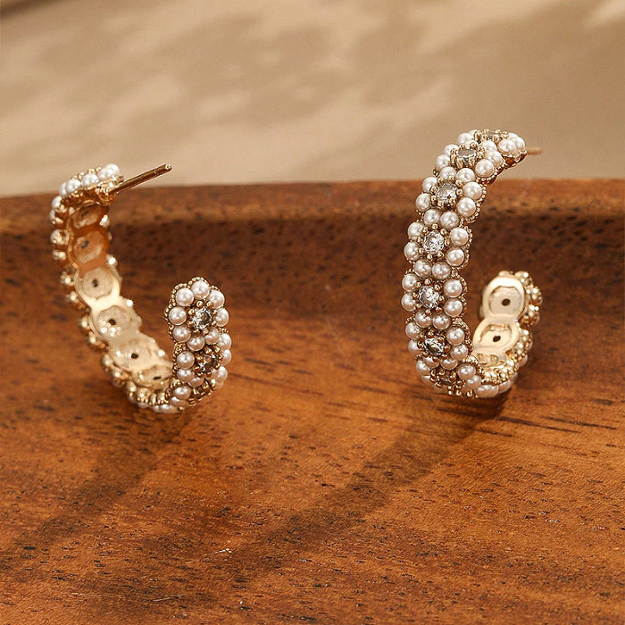 1 paire de clous d'oreilles en cuivre et Zircon, Style Vintage Simple, Style romain en forme de C, incrustation de perles d'eau douce