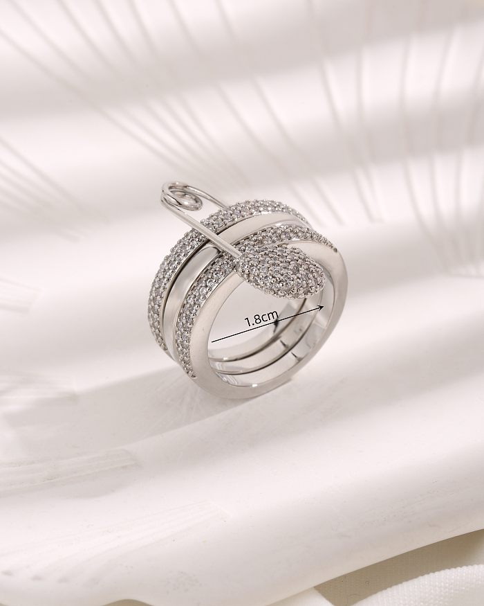 Estilo moderno estilo simples clipe de papel cobre chapeamento inlay zircon 18k banhado a ouro branco anéis banhados a ouro