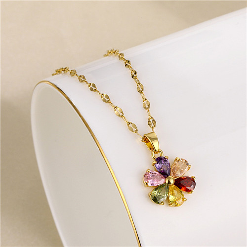 1 Stück glänzende Blumen-Anhänger-Halskette aus Edelstahl mit Messingbeschichtung und Inlay-Zirkon-Anhänger