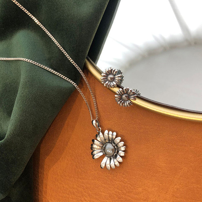Simple Style Flower Copper Plating Pendant Necklace