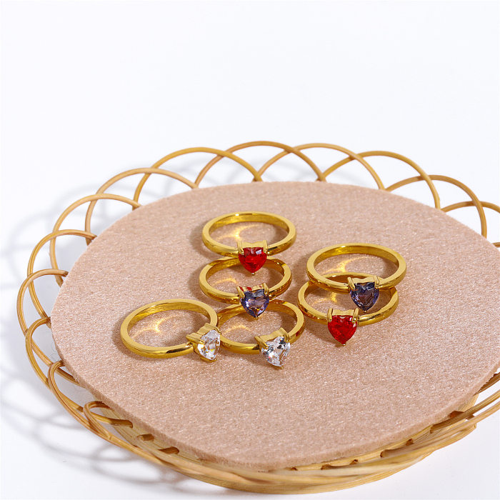 Einfacher, schlichter Stil, herzförmige Ringe mit Edelstahlbeschichtung und Zirkoneinlage, 18 Karat vergoldet