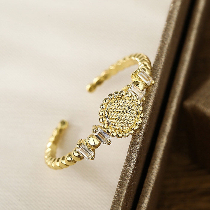 Süßer offener Ring mit künstlerischer Blumenverkupferung und Inlay aus Zirkon und 18-karätigem Gold