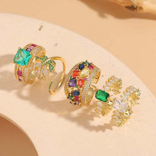 Elegante, luxuriöse, klassische, farbenfrohe offene Ringe mit asymmetrischer Kupferbeschichtung und Zirkoneinlage, 14 Karat vergoldet
