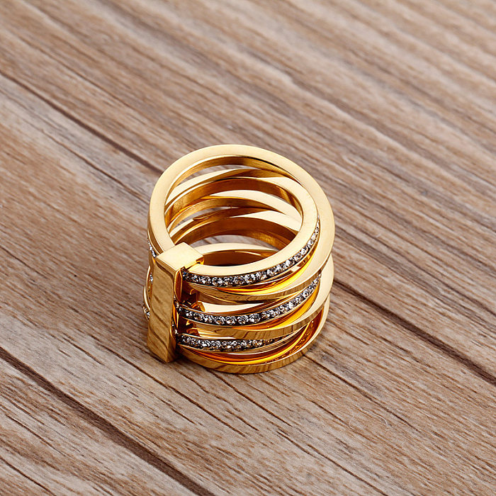 Mehrschichtiger Ring aus Edelstahl mit europäischer und amerikanischer geometrischer Persönlichkeit
