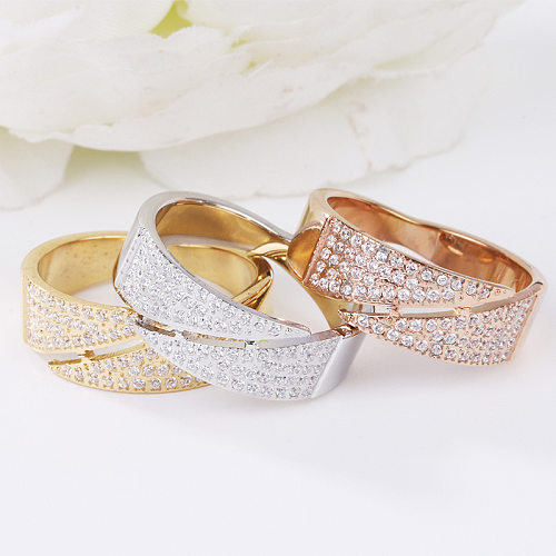 Anéis de diamante artificiais de aço titânio da forma simples do coração de Streetwear do estilo no volume