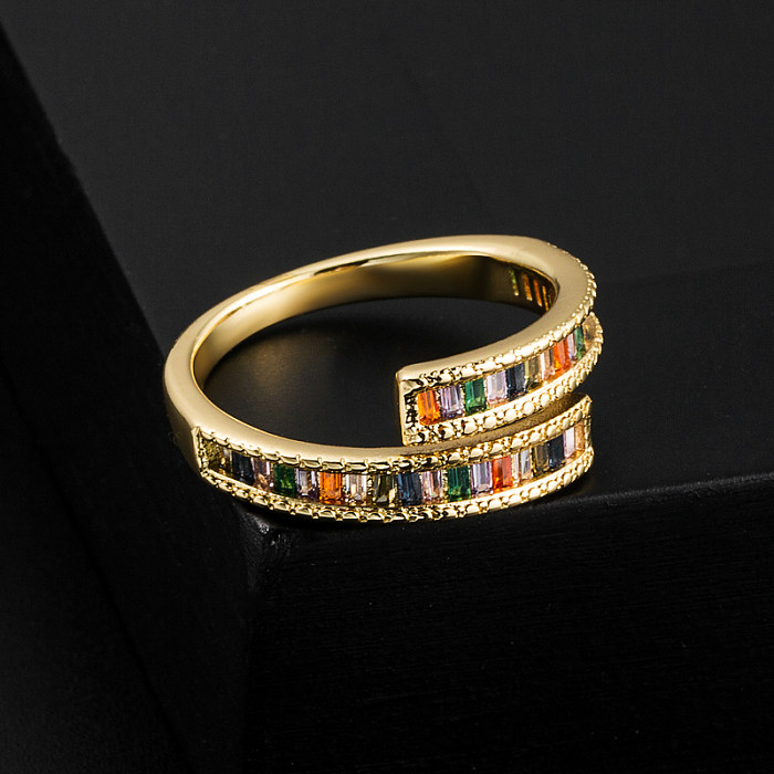Modischer offener Ring mit geometrischem Kupfer und vergoldetem Zirkon, 1 Stück