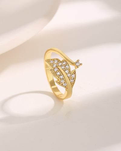 Estilo vintage básico estilo simples folhas cobre cruzado chapeamento incrustado zircão banhado a ouro 18K anéis abertos