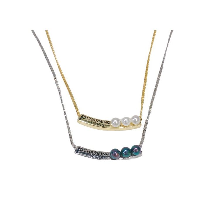 Collier pendentif rond en cuivre avec incrustation de perles de style simple