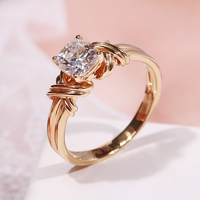 Schlichter Stil, einfarbig, verkupfert, vergoldete Ringe mit Edelsteineinlage