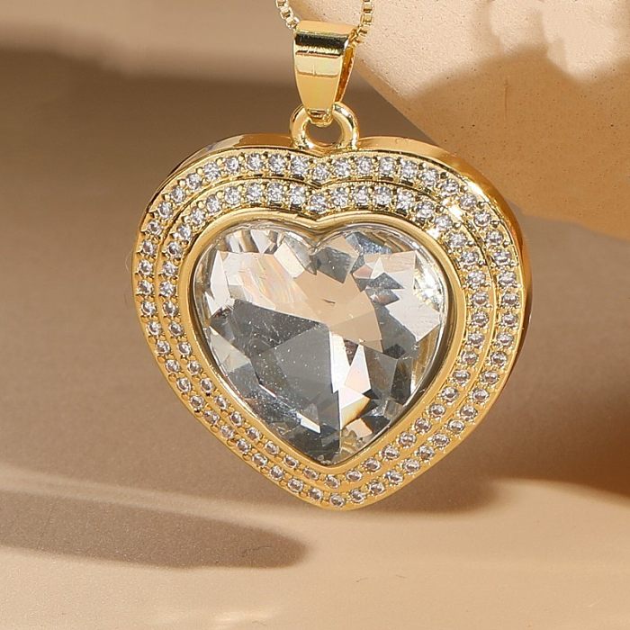 Elegante e luxuoso estilo clássico formato de coração revestimento de cobre incrustado de zircão colar com pingente banhado a ouro 14K