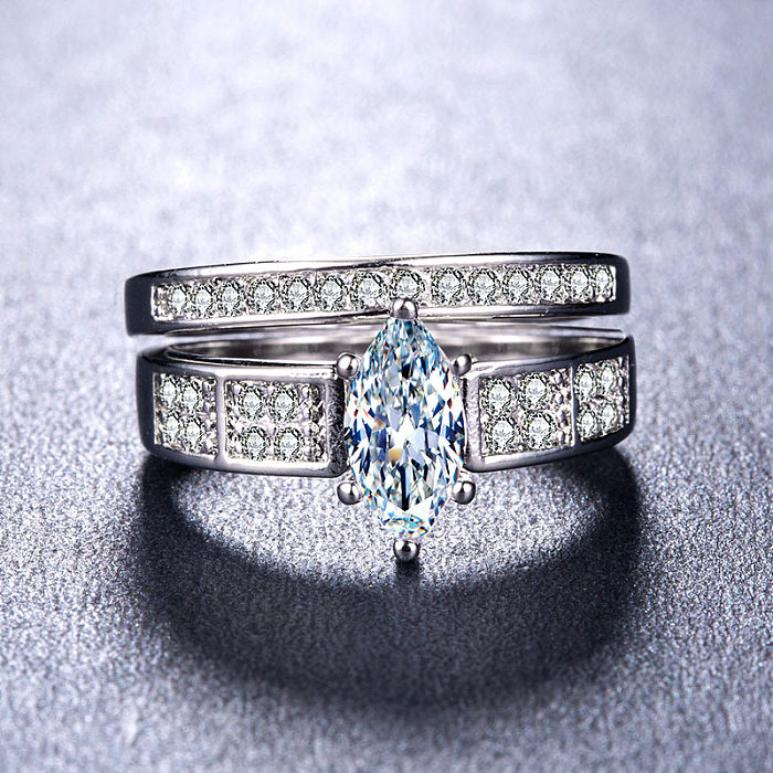 Anéis de pedras preciosas artificiais com embutimento redondo de cobre estilo clássico