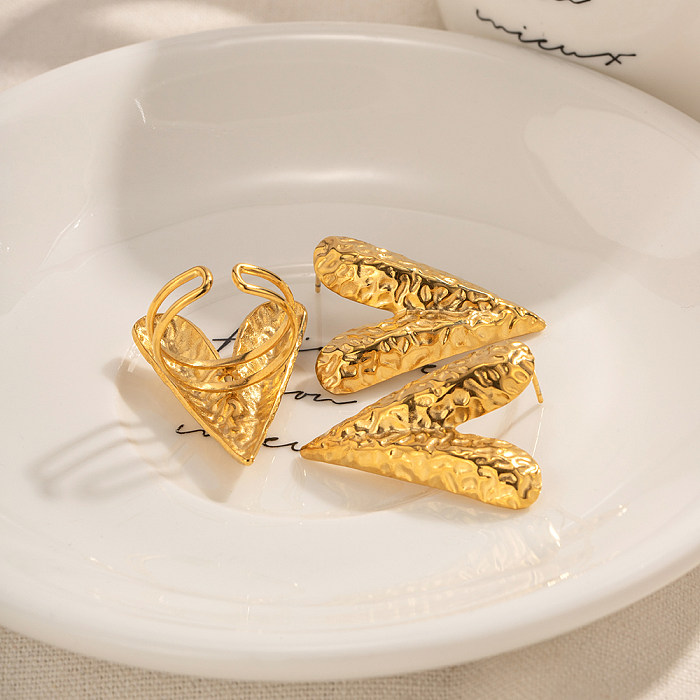 Elegante herzförmige Ohrringe aus Edelstahl mit 18-Karat-Vergoldung
