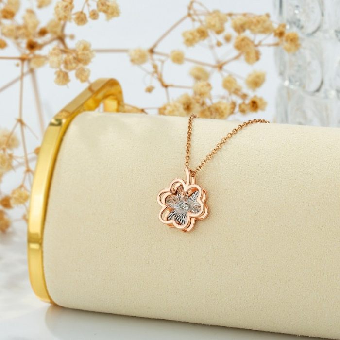 Lässiger, rosévergoldeter Blumen-Diamant-Halskettenanhänger aus Kupfer in großen Mengen