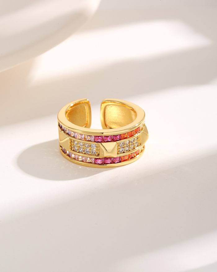 Elegante, luxuriöse, moderne, quadratische offene Ringe mit Kupferbeschichtung und Zirkoneinlage, 18 Karat vergoldet