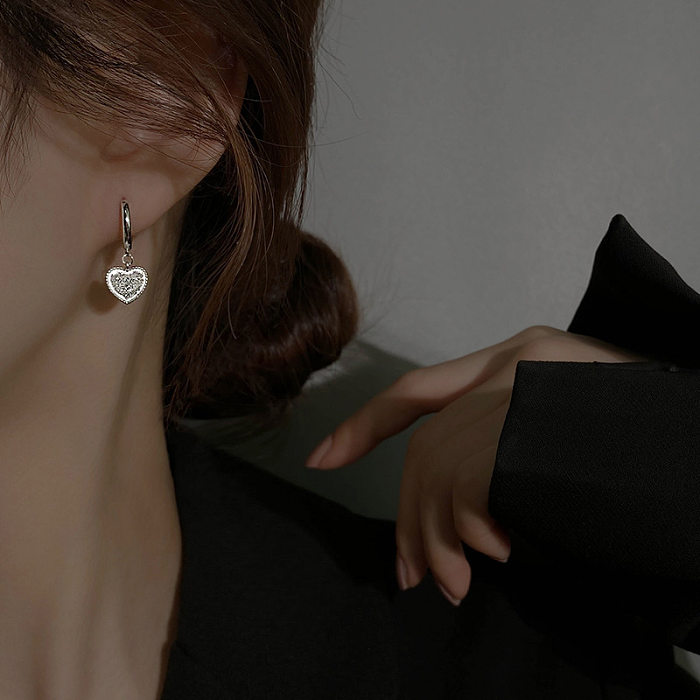 1 paire de boucles d'oreilles pendantes plaquées cuivre en forme de cœur, Style moderne