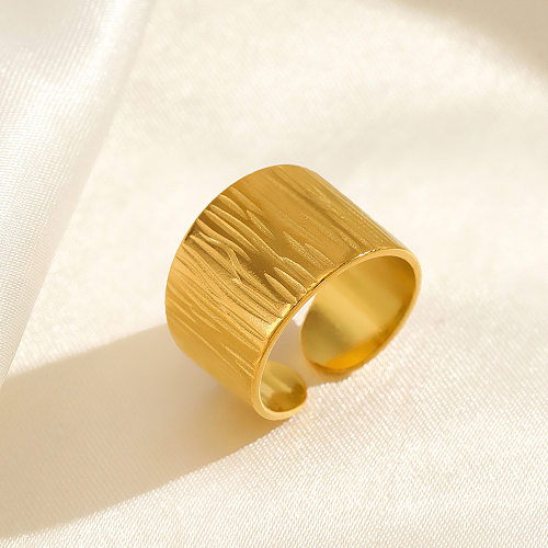Moderner, geometrischer offener Ring aus Edelstahl mit 18-Karat-Vergoldung in großen Mengen