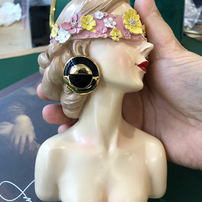 Schlichter geometrischer Stil mit vergoldeter Ohrringe-Halskette aus Edelstahl