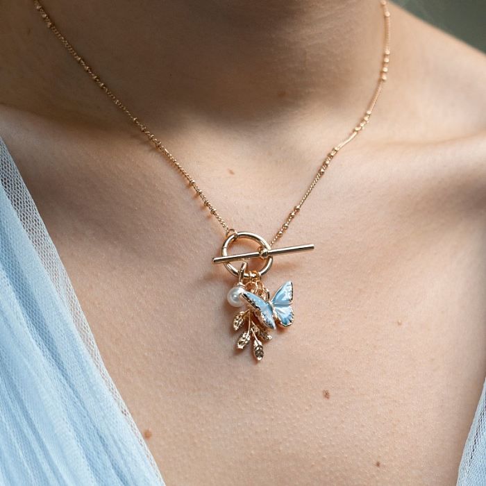 Süße Schmetterlings-Anhänger-Halskette mit Kupferbeschichtung und 18-Karat-Vergoldung